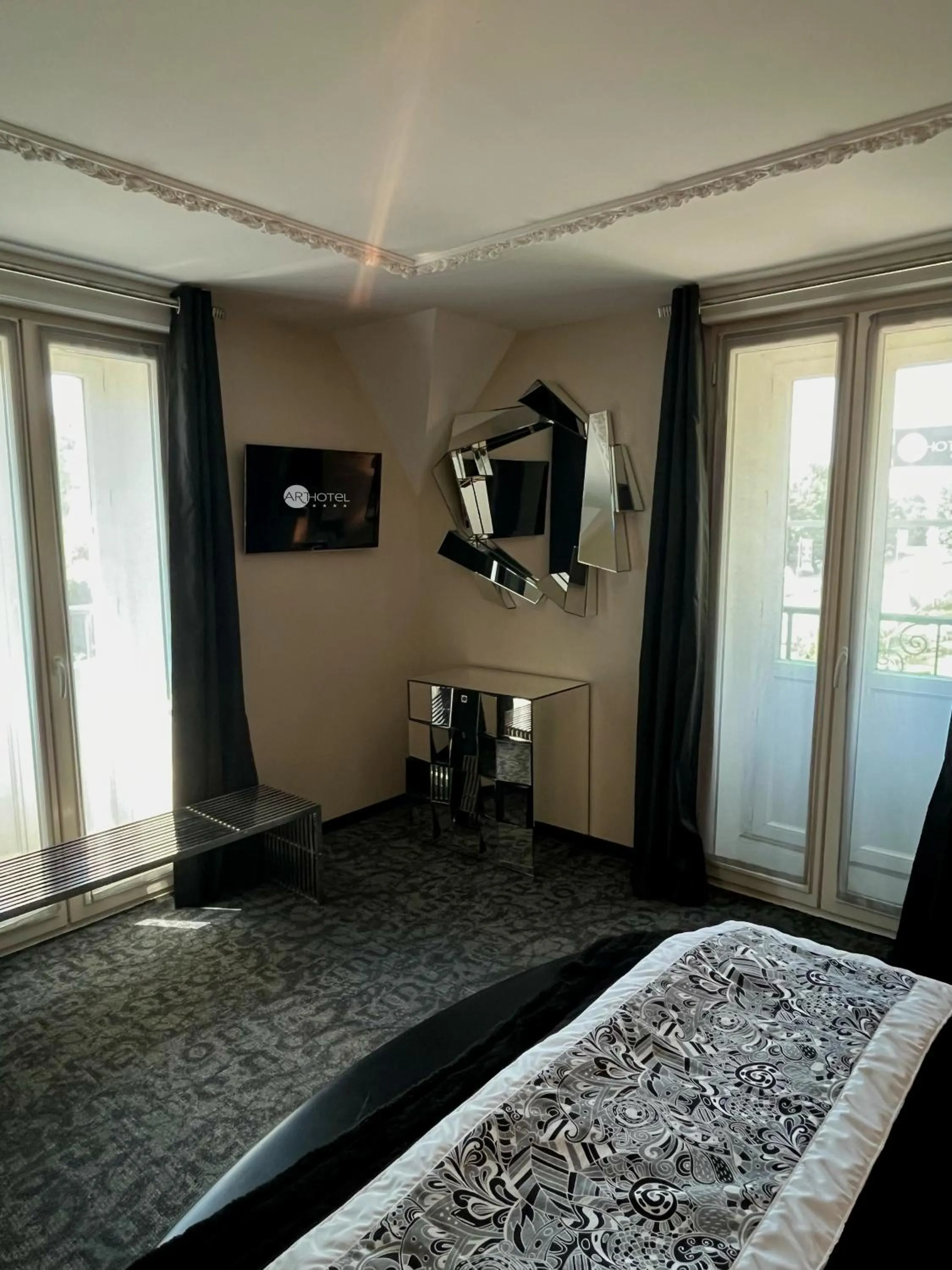 TV and multimedia, Bed in Art Hotel