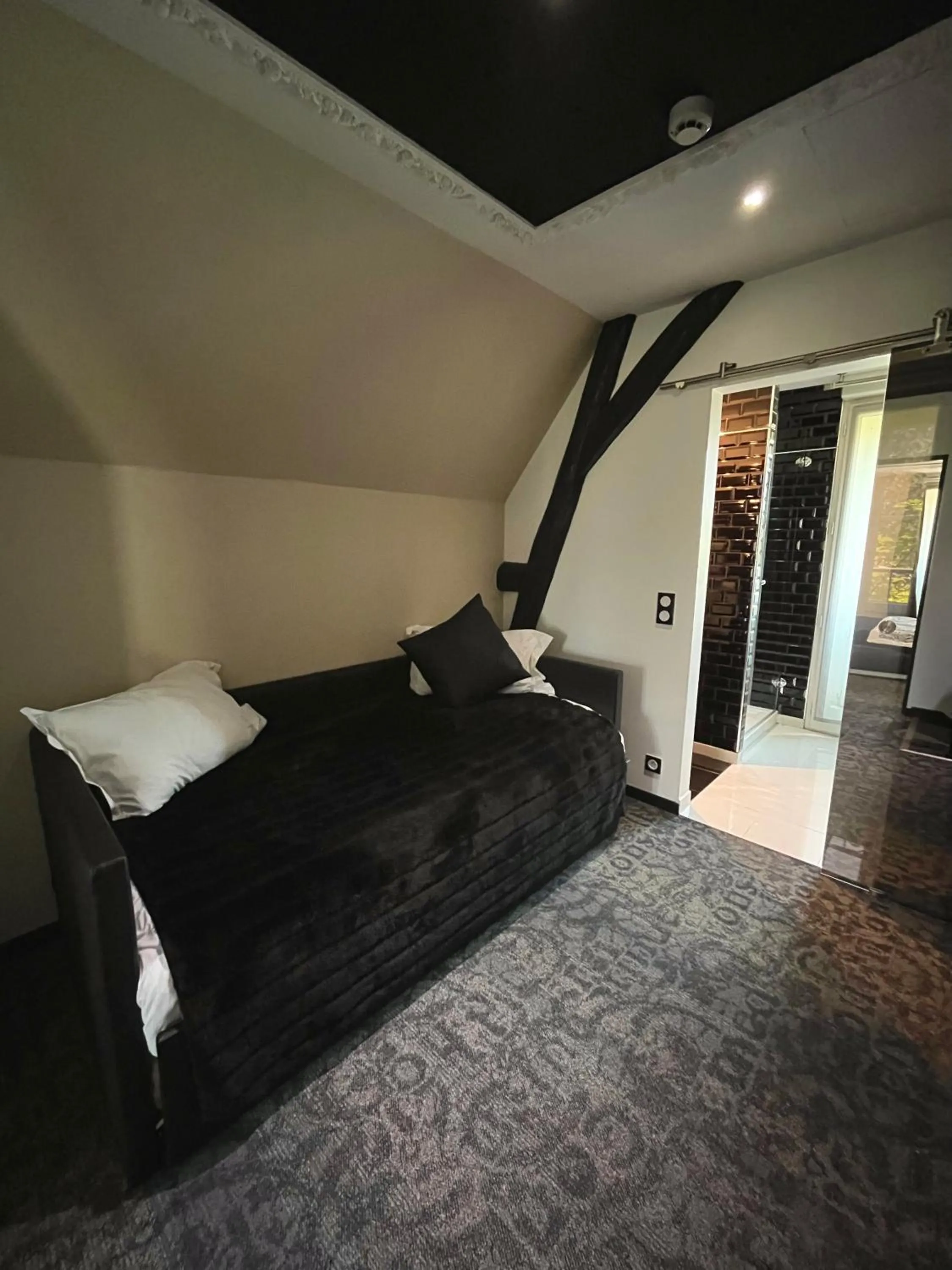 Lobby or reception, Bed in Art Hotel