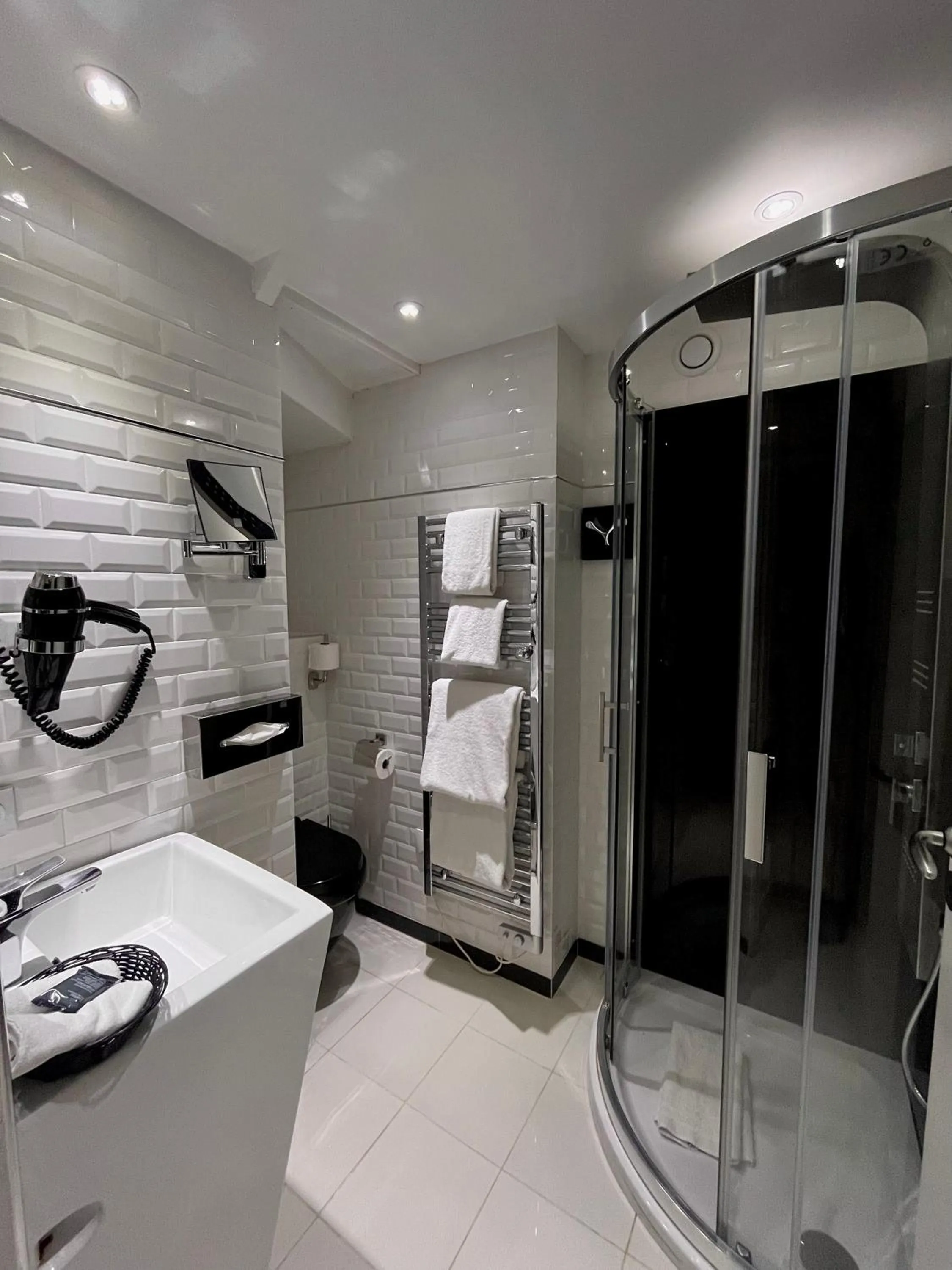 Bathroom in Art Hotel