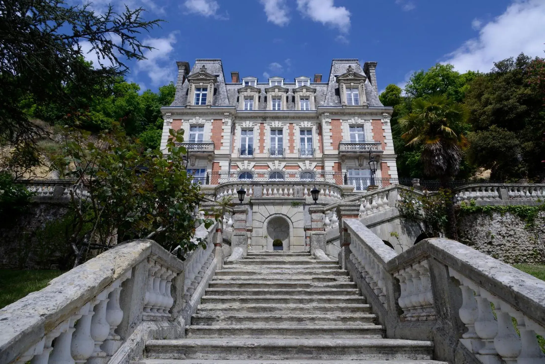 Property building in Art Hotel Property building in Art Hotel