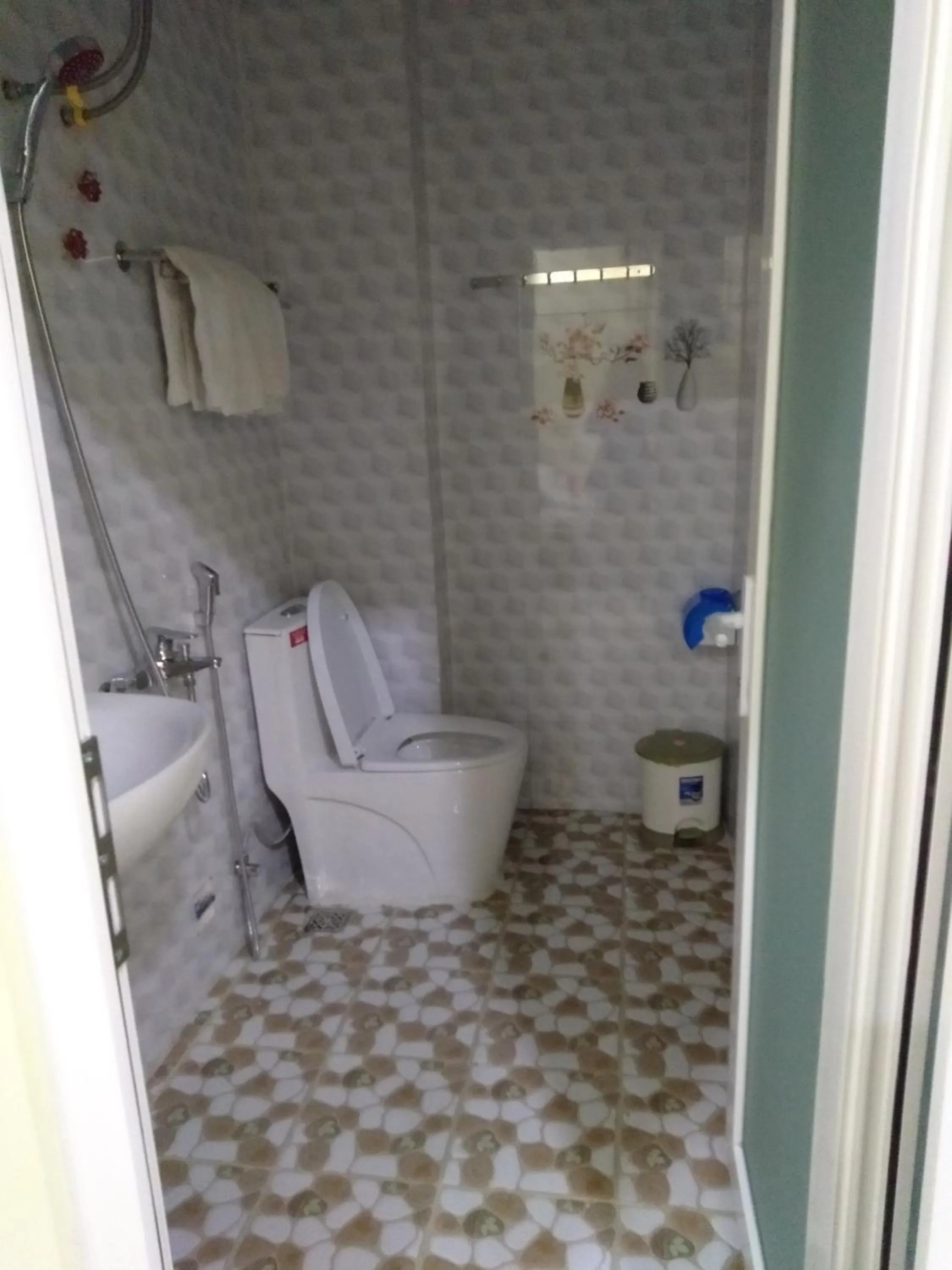 Bathroom in Nón Lá Guest House