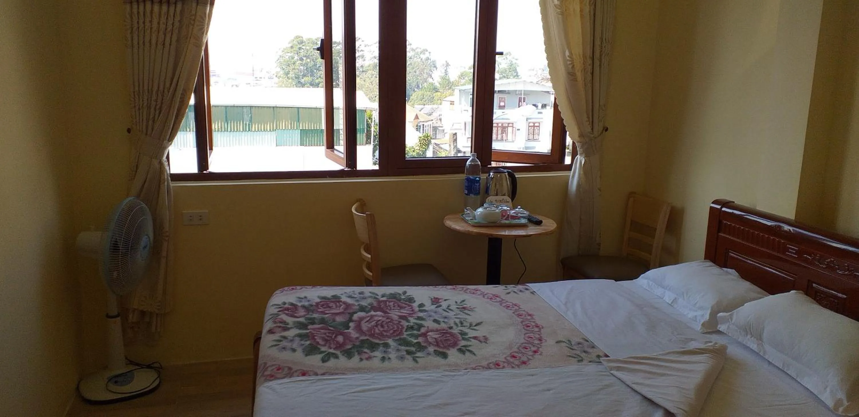 Bedroom, Bed in Nón Lá Guest House