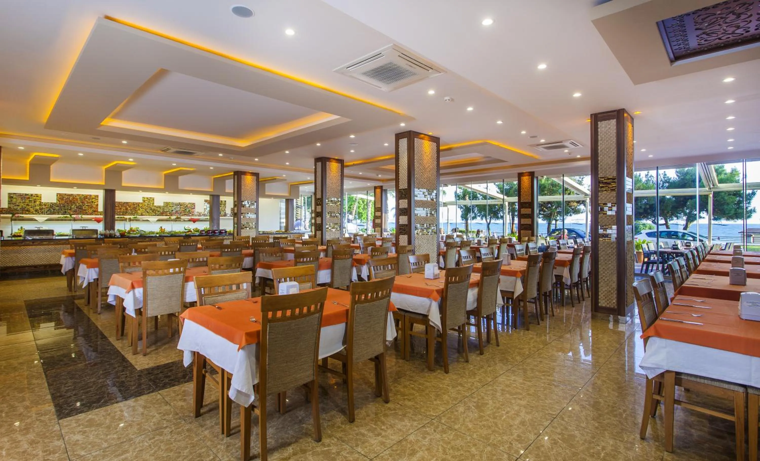 Restaurant/places to eat in Kleopatra Ada Beach Hotel