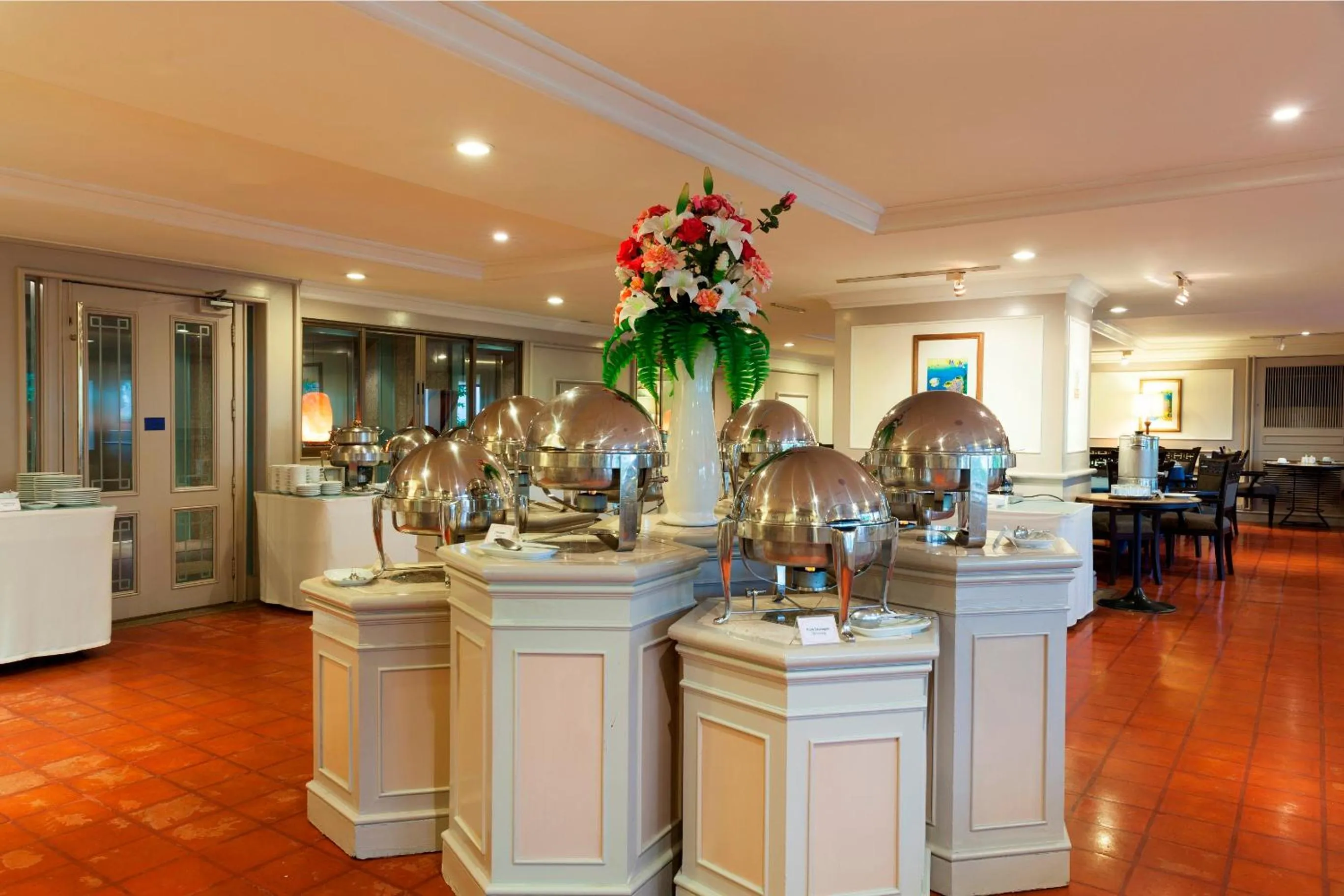 Food in Cholchan Pattaya Beach Resort - SHA Extra Plus