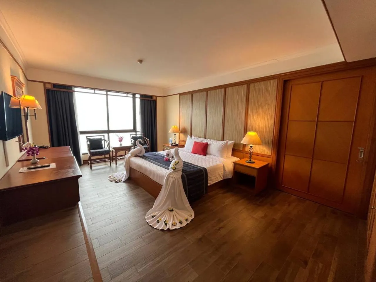 Bed in Cholchan Pattaya Beach Resort - SHA Extra Plus