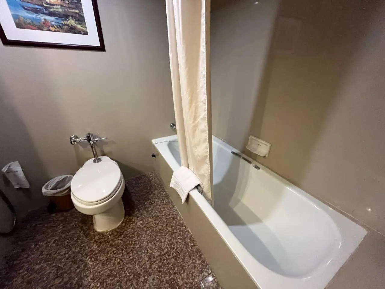 Cholchan Pattaya Beach Resort - SHA Extra Plus