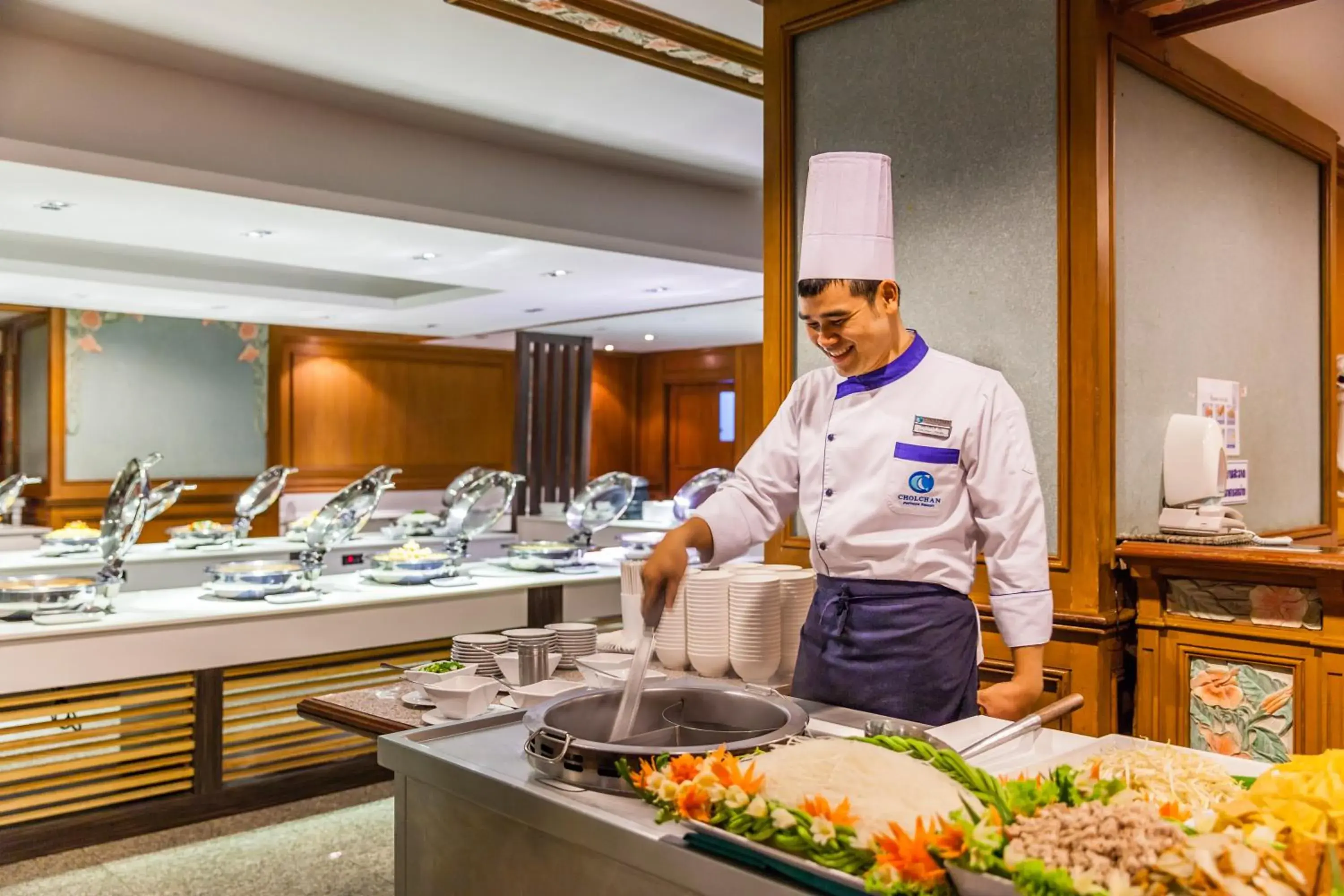 Food and drinks in Cholchan Pattaya Beach Resort - SHA Extra Plus Food and drinks in Cholchan Pattaya Beach Resort - SHA Extra Plus