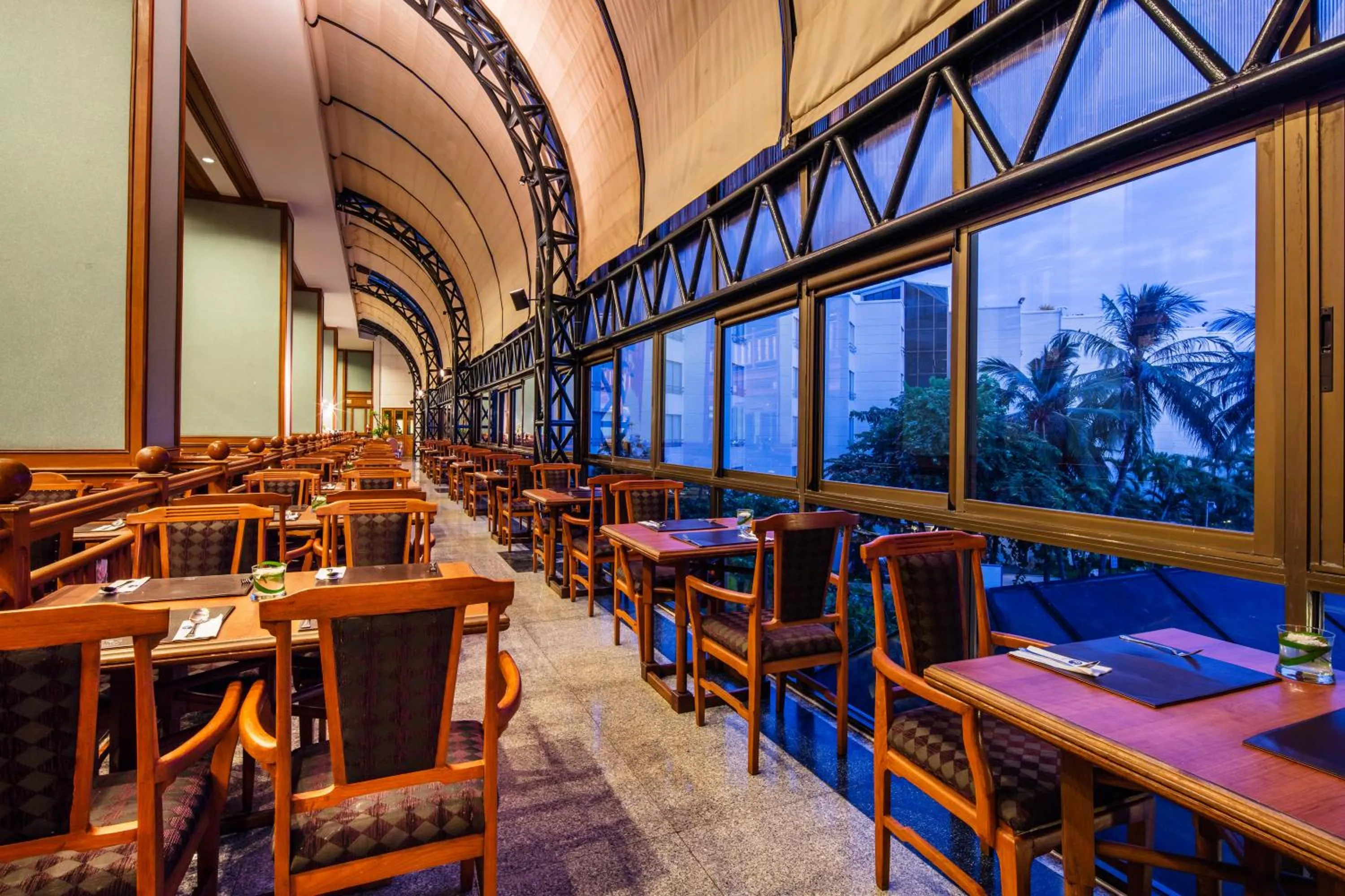 Restaurant/places to eat in Cholchan Pattaya Beach Resort - SHA Extra Plus