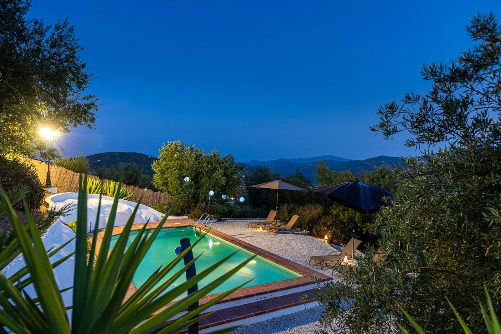 Property building in Finca Gordo