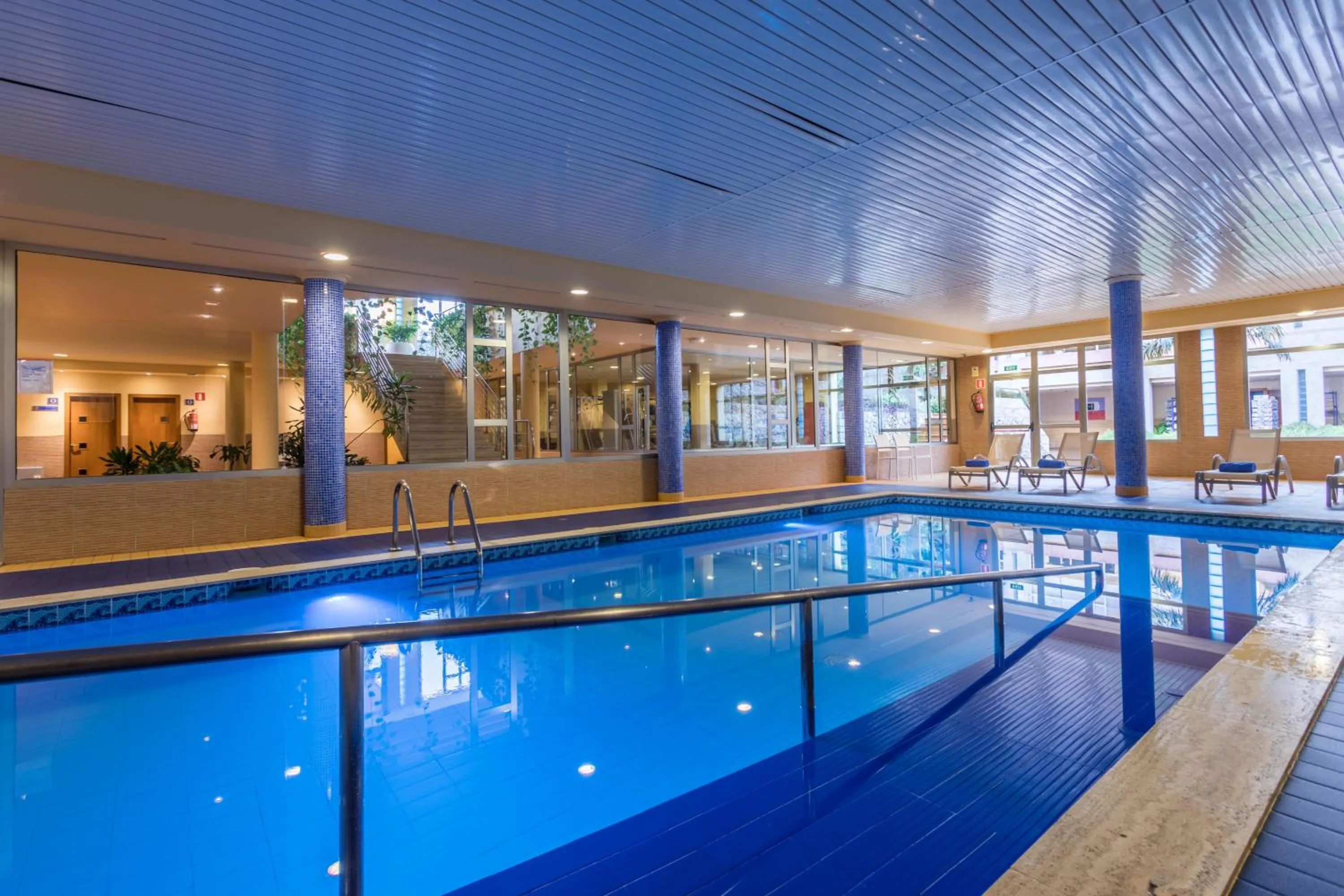 Swimming pool in Zafiro Can Picafort