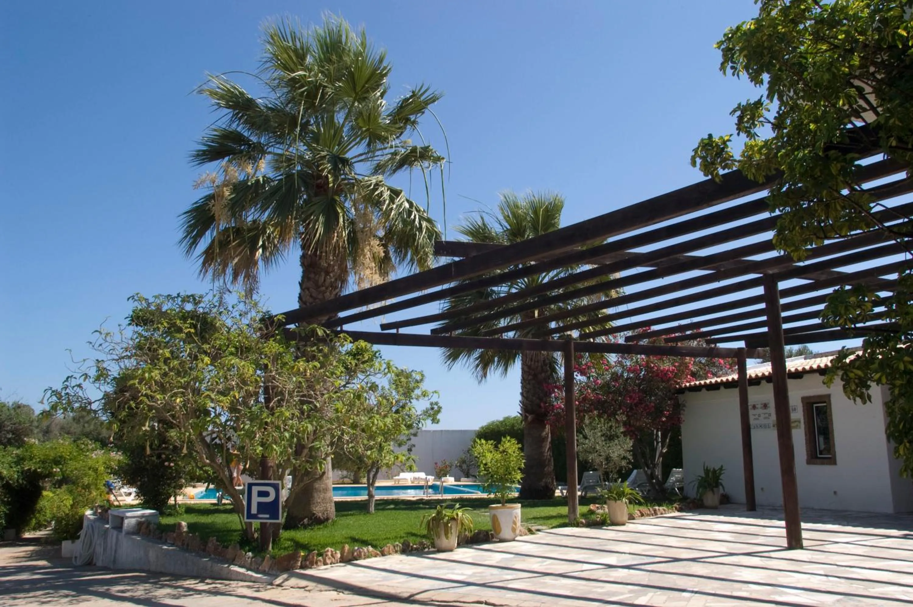 Garden in Monte dos Avós Village - Pet Friendly