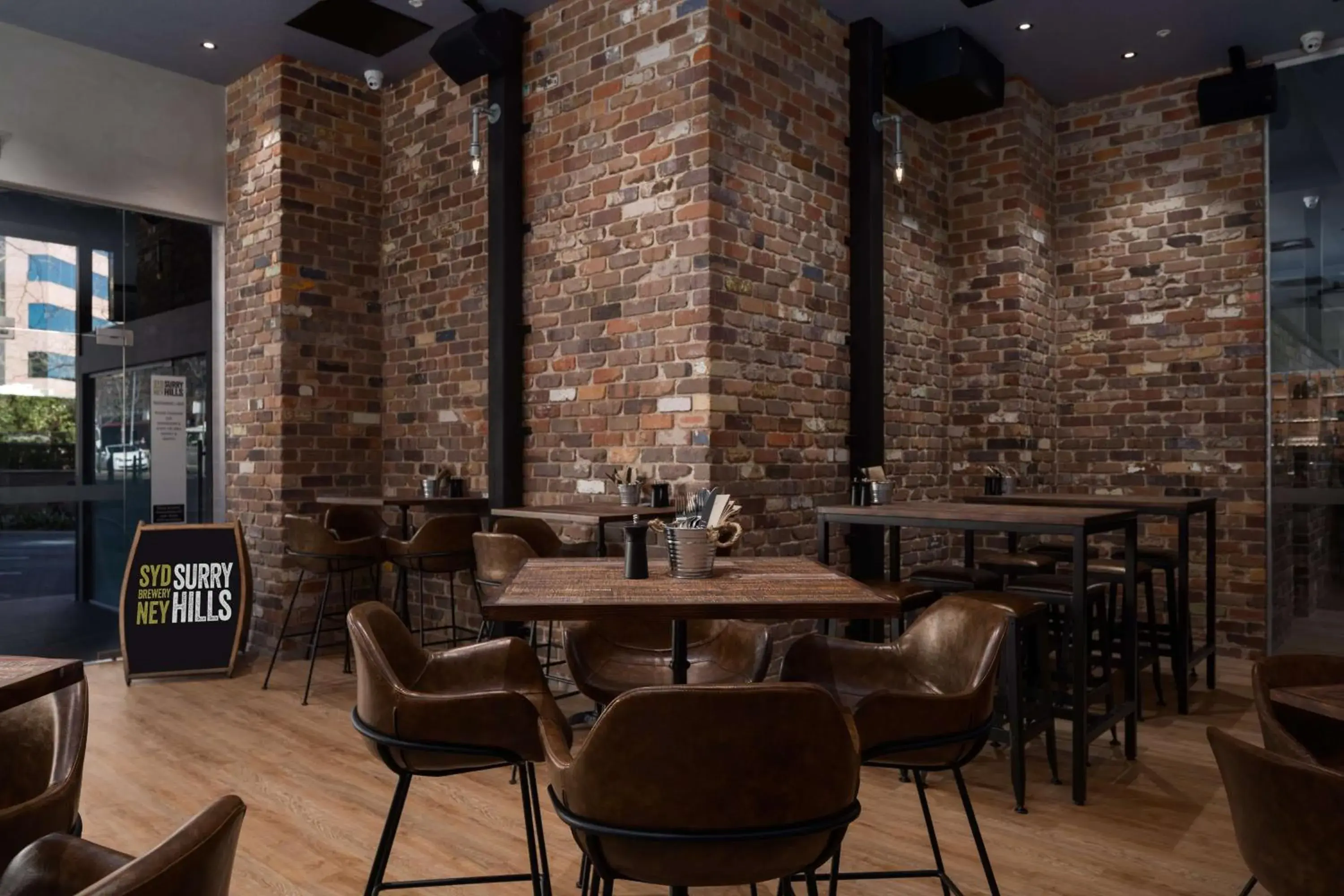 Lounge or bar in Rydges Sydney Central Lounge or bar in Rydges Sydney Central