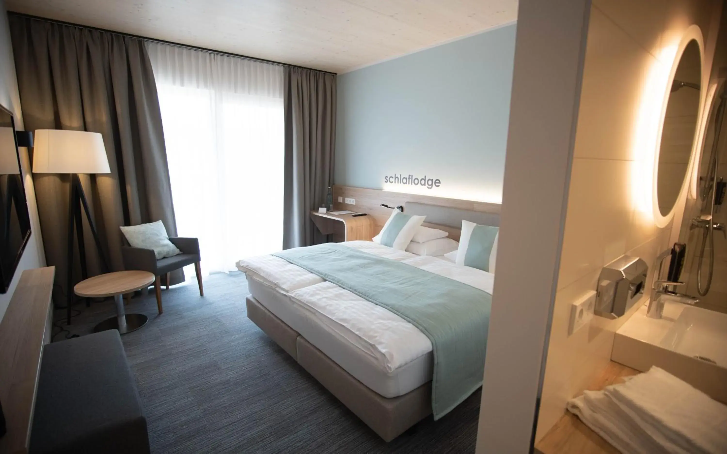 Double Room with Garden View - single occupancy in Donau Lodge Double Room with Garden View - single occupancy in Donau Lodge