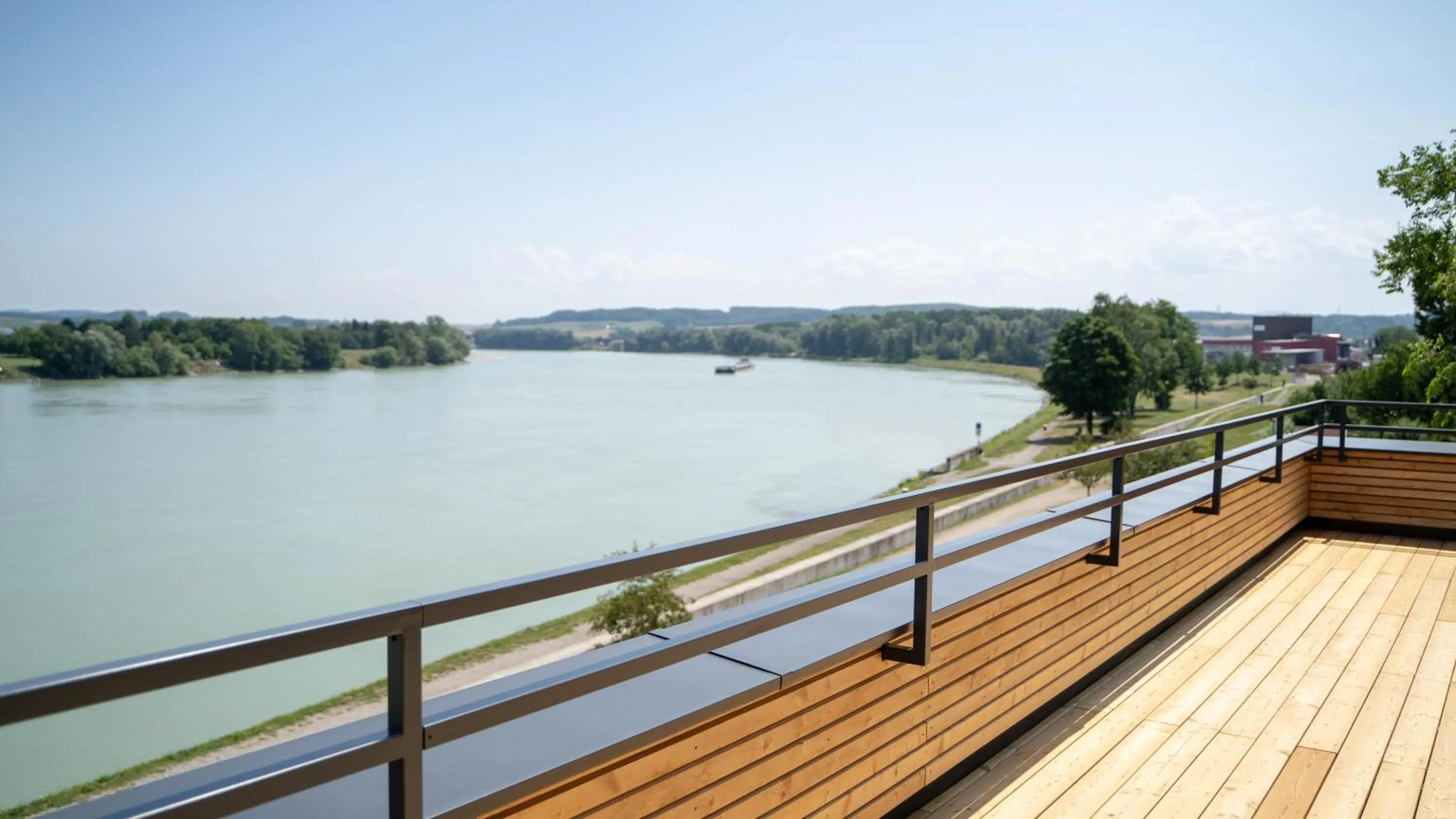 River view in Donau Lodge