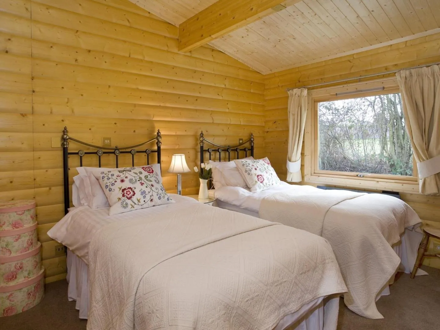 Bedroom, Bed in Cherbridge Lodges - Riverside lodges, short lets (business or holidays)