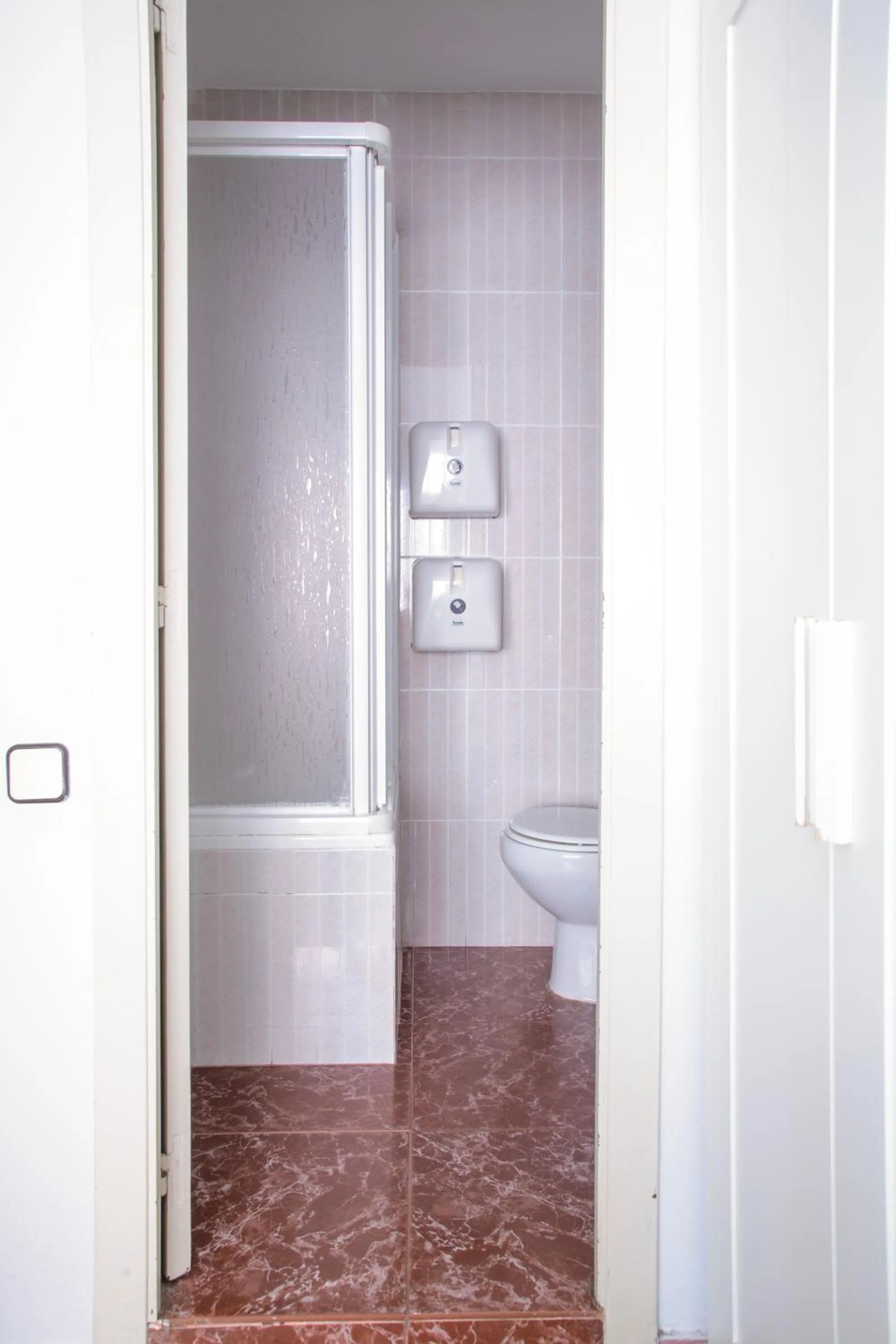 Barcelona City Street Hostal