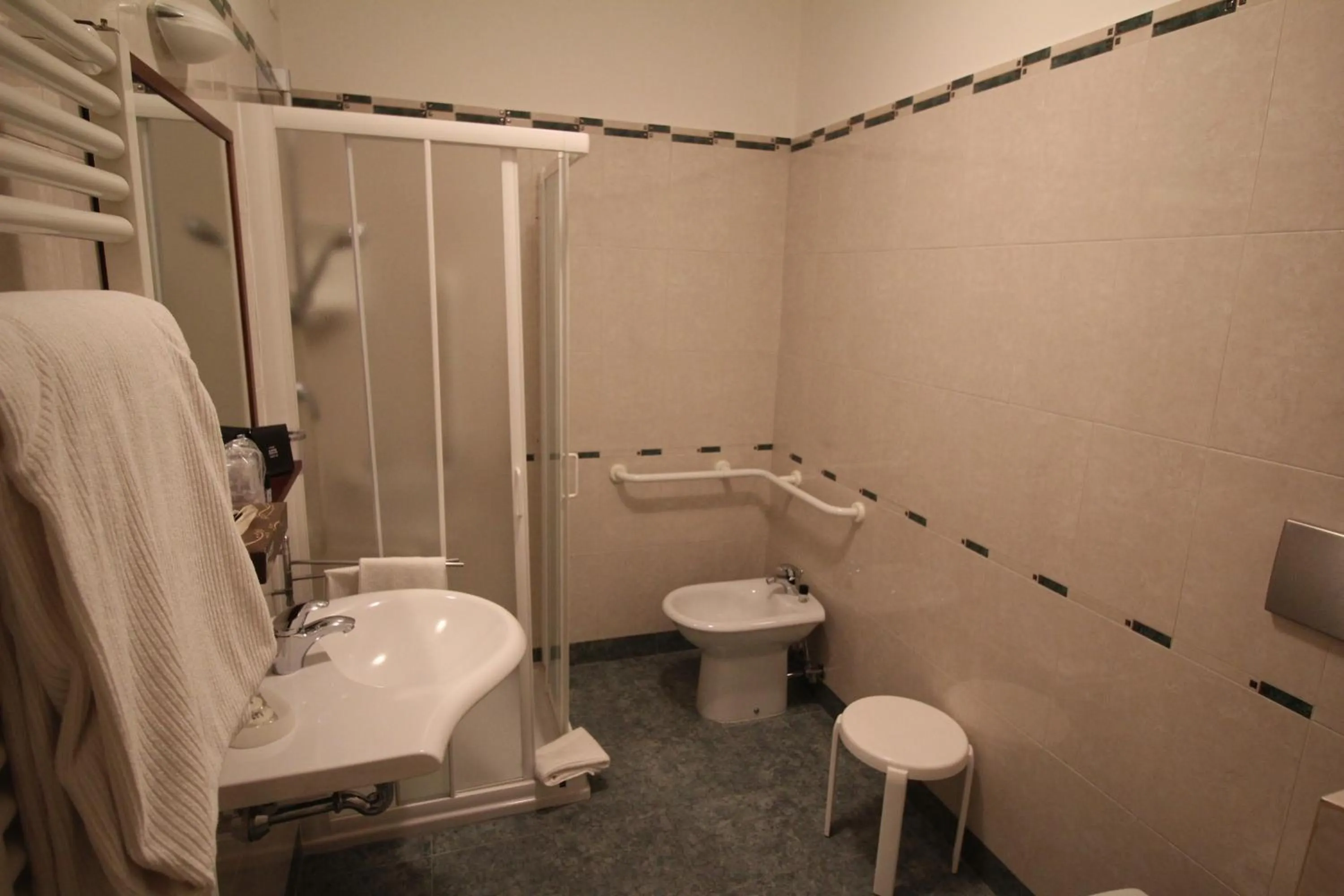 Bathroom in Hotel Bencista'