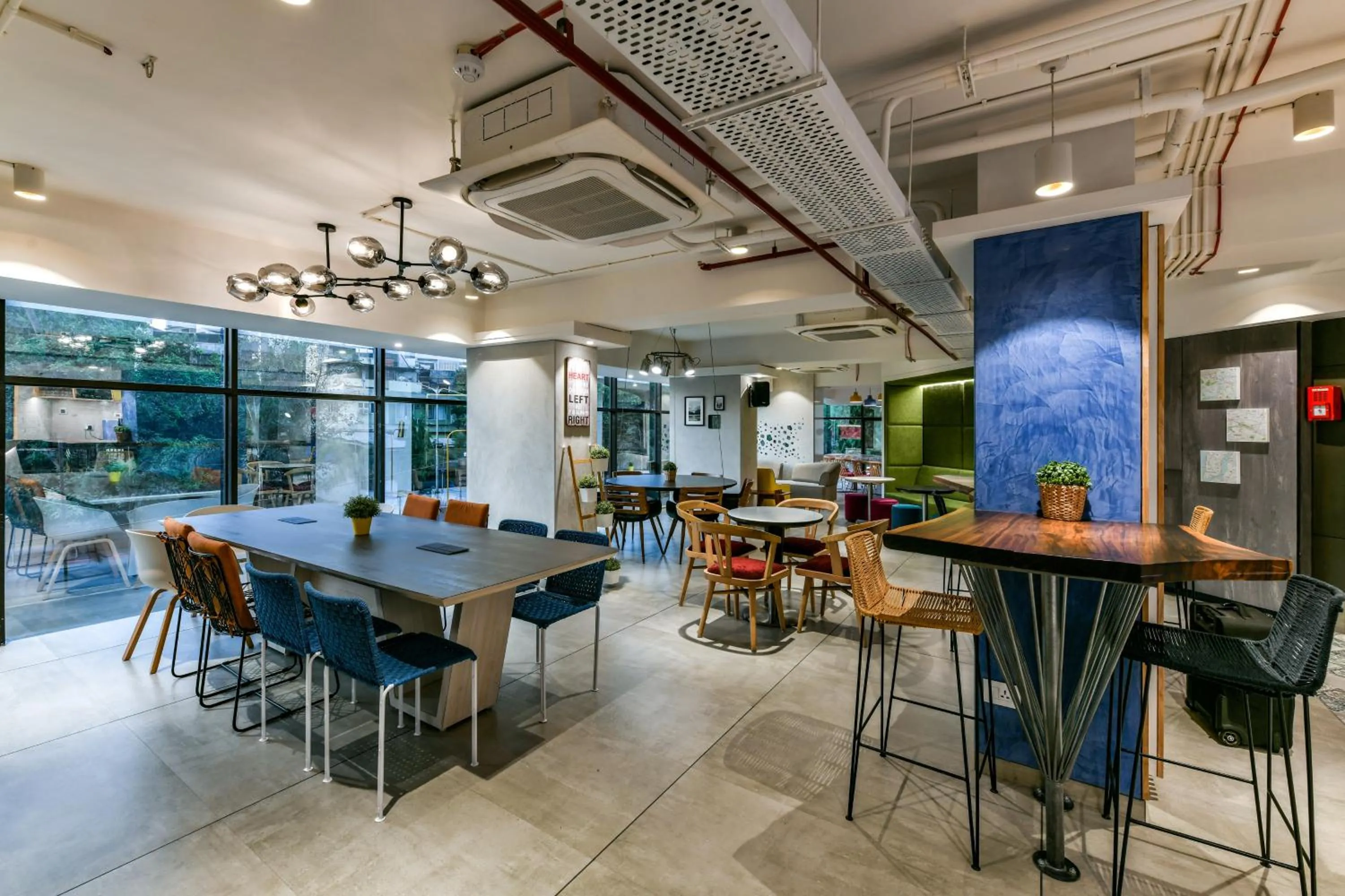 Communal lounge/ TV room in Indie Stays, BKC