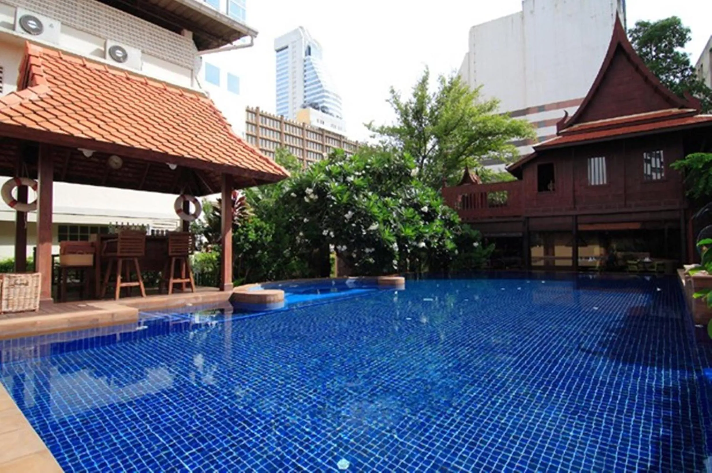 Swimming pool in Rose Hotel