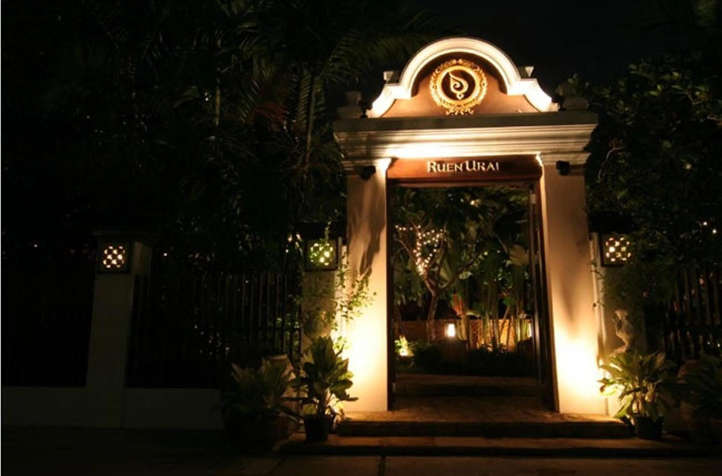 Facade/entrance in Rose Hotel