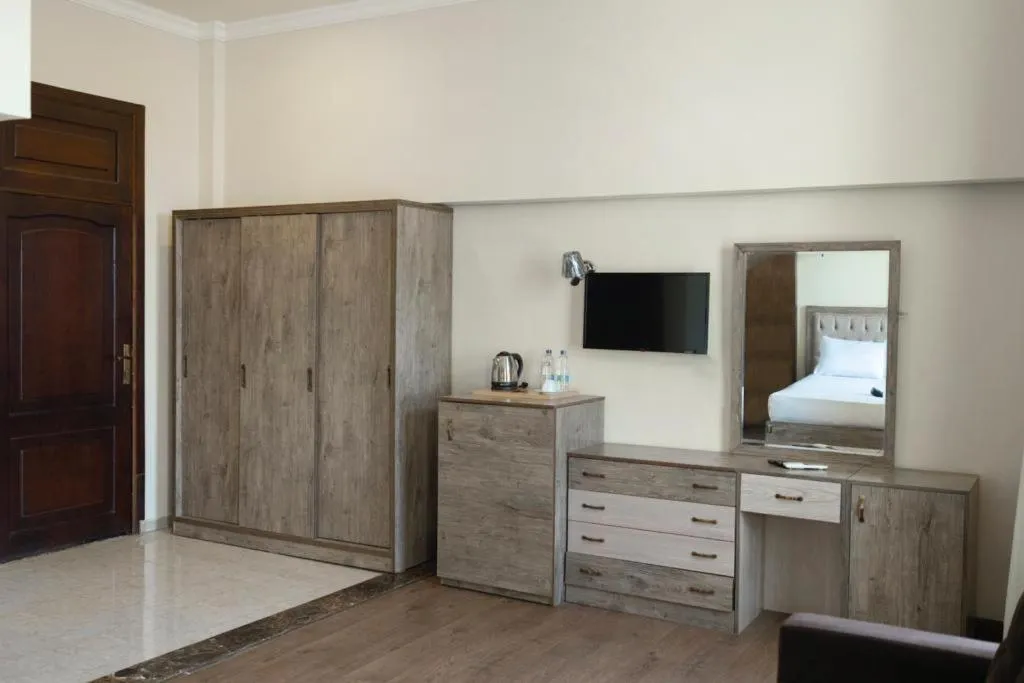 Loaloa Garden View Maadi Hostel