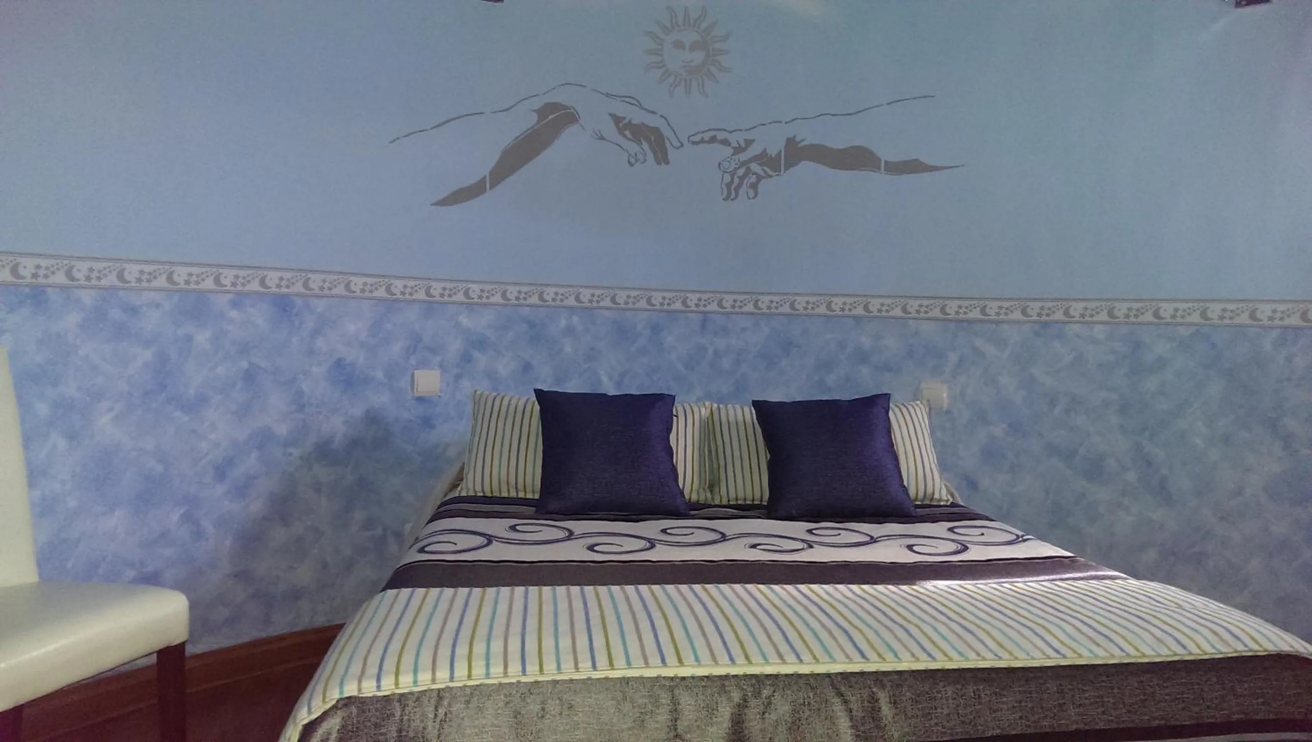 Bed in Hotel "Posada Finca EL SOLAR" Algunas habts tipo estudio con nevera microondas hidromasaje para 2 terraza vistas - " Gintonic- Bar -Terraza panorámica"