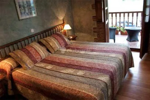 Photo of the whole room, Bed in Hotel "Posada Finca EL SOLAR" Algunas habts tipo estudio con nevera microondas hidromasaje para 2 terraza vistas - " Gintonic- Bar -Terraza panorámica"