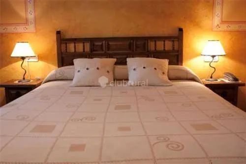 Bed in Hotel "Posada Finca EL SOLAR" Algunas habts tipo estudio con nevera microondas hidromasaje para 2 terraza vistas - " Gintonic- Bar -Terraza panorámica"