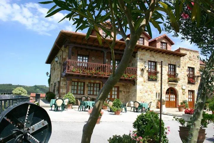 Hotel "Posada Finca EL SOLAR" Algunas habts tipo estudio con nevera microondas hidromasaje para 2 terraza vistas - " Gintonic- Bar -Terraza panorámica"
