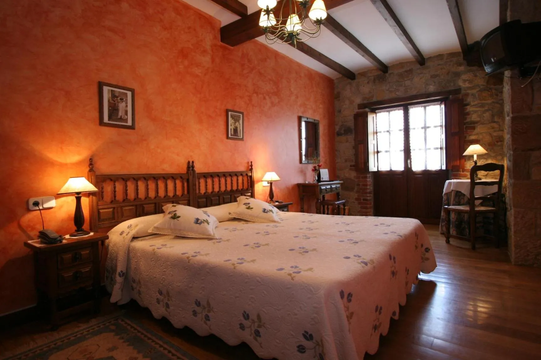 Bed in Hotel "Posada Finca EL SOLAR" Algunas habts tipo estudio con nevera microondas hidromasaje para 2 terraza vistas - " Gintonic- Bar -Terraza panorámica"