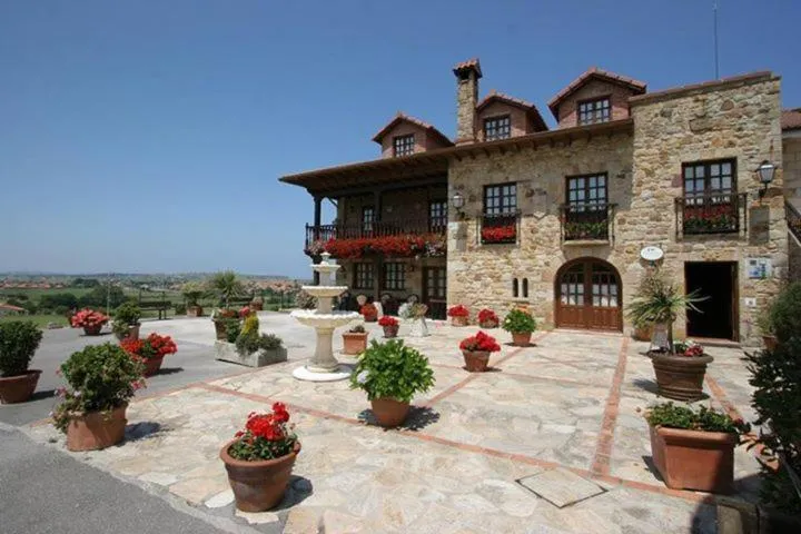 Hotel "Posada Finca EL SOLAR" Algunas habts tipo estudio con nevera microondas hidromasaje para 2 terraza vistas - " Gintonic- Bar -Terraza panorámica"