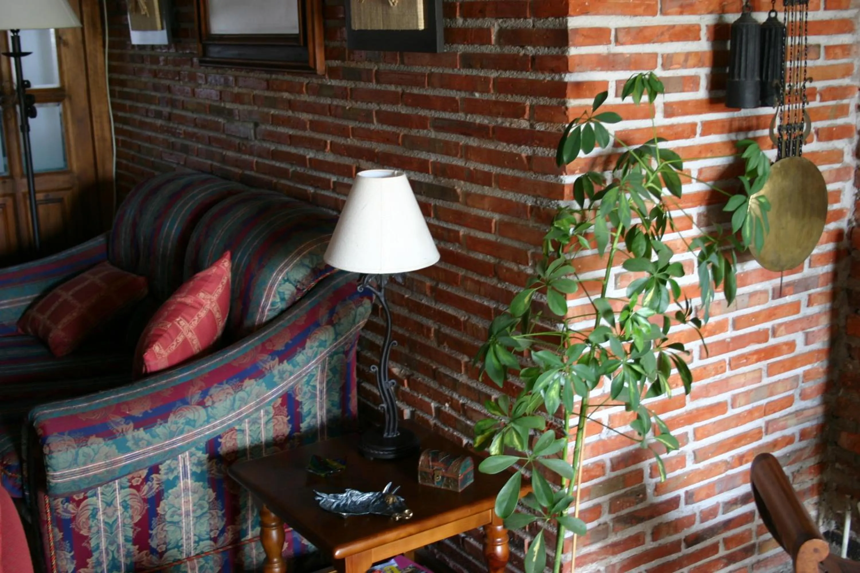 Decorative detail in Hotel "Posada Finca EL SOLAR" Algunas habts tipo estudio con nevera microondas hidromasaje para 2 terraza vistas - " Gintonic- Bar -Terraza panorámica"