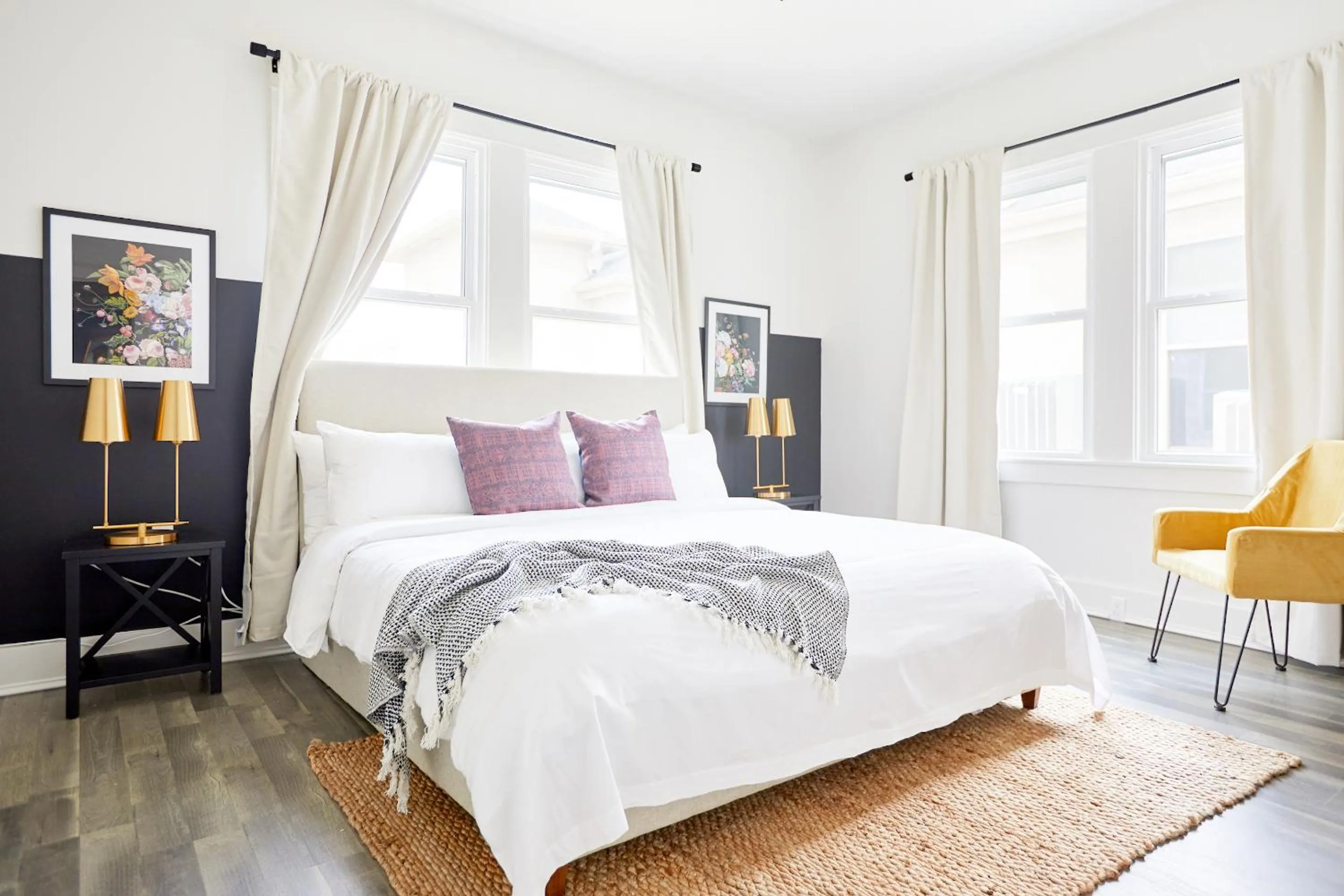 Living room, Bed in Sonder at Viewpoint