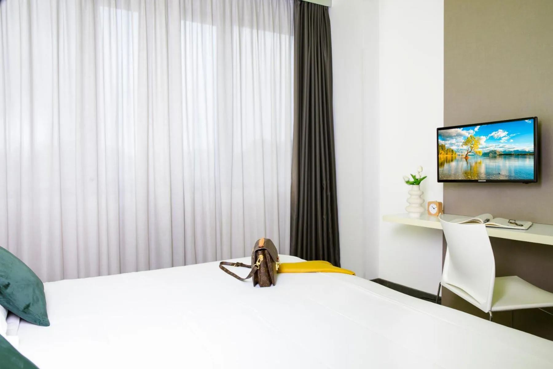 Bedroom, Bed in The Caesar Roma