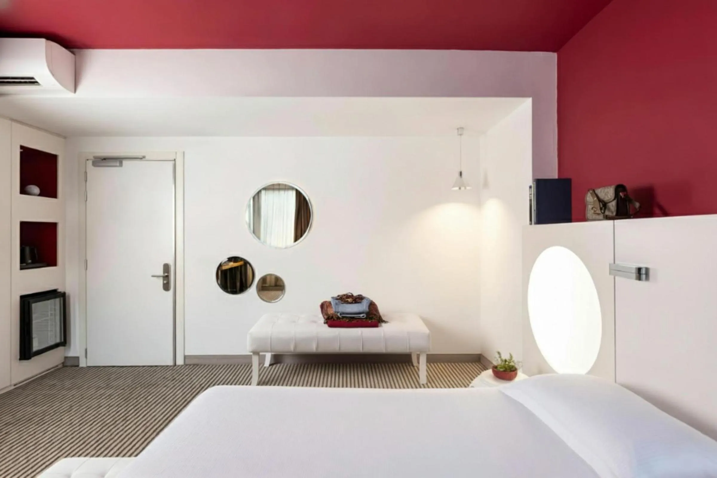 Bed in The Caesar Roma