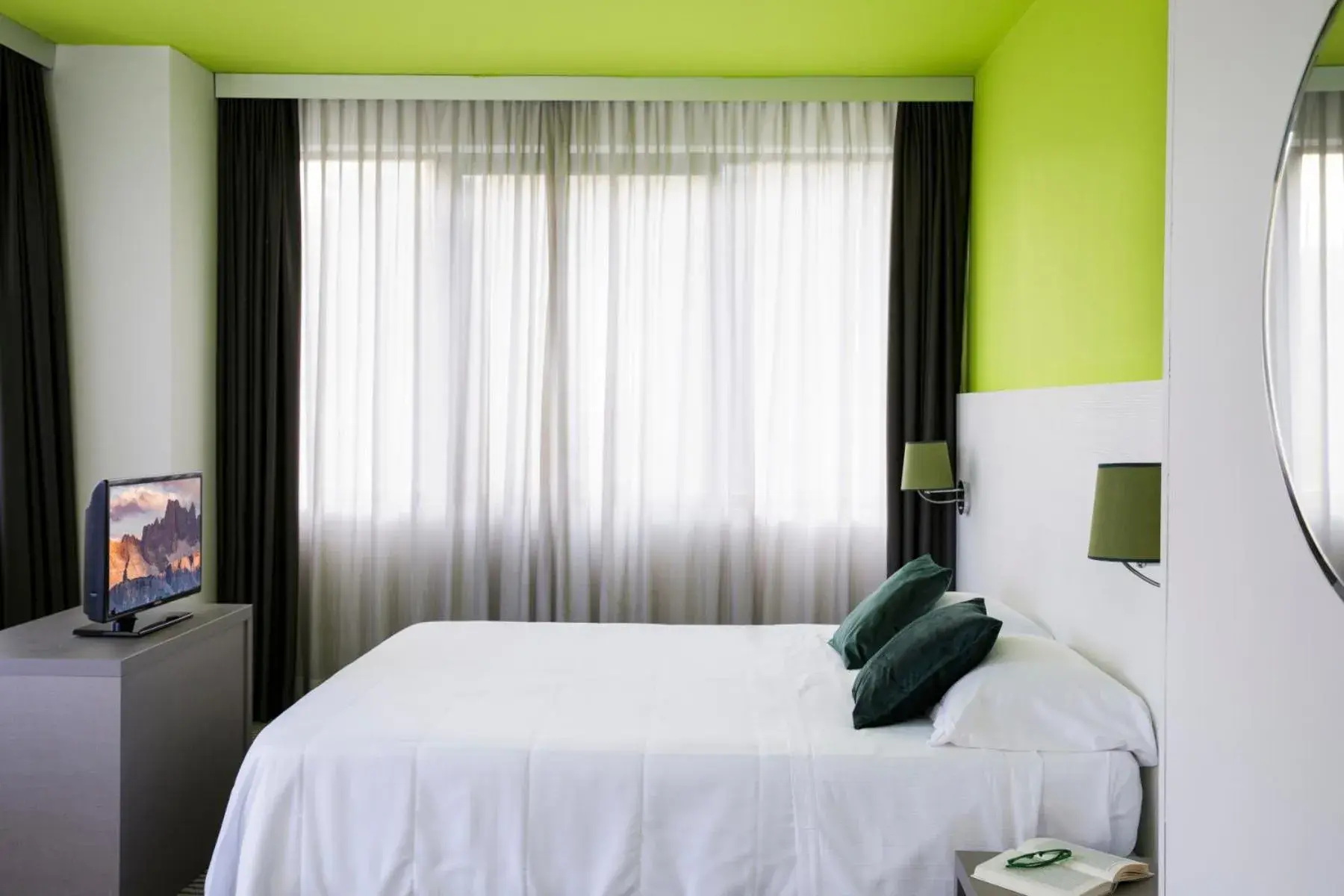 Bedroom, Bed in The Caesar Roma Bedroom, Bed in The Caesar Roma