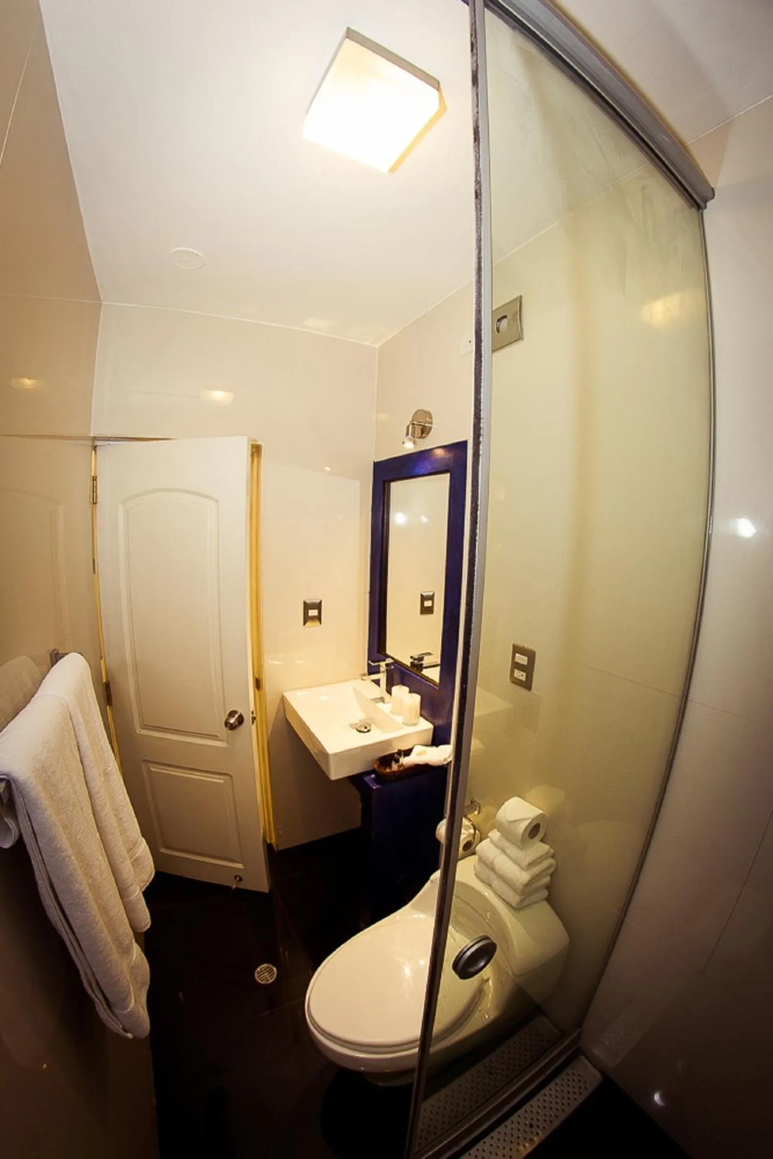 Bathroom in Wakapunku Boutique Hotel