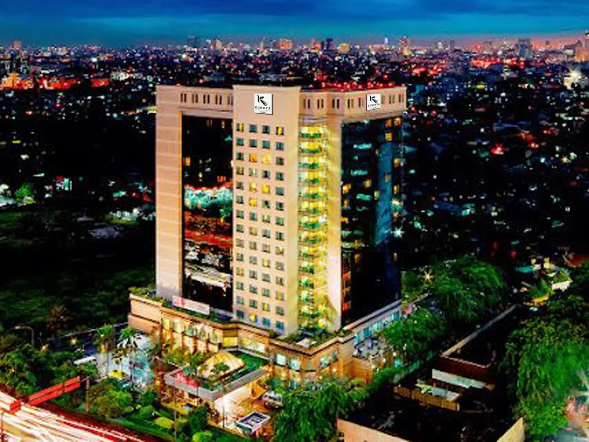 Property building in Hotel KIMAYA Slipi Jakarta By HARRIS Property building in Hotel KIMAYA Slipi Jakarta By HARRIS