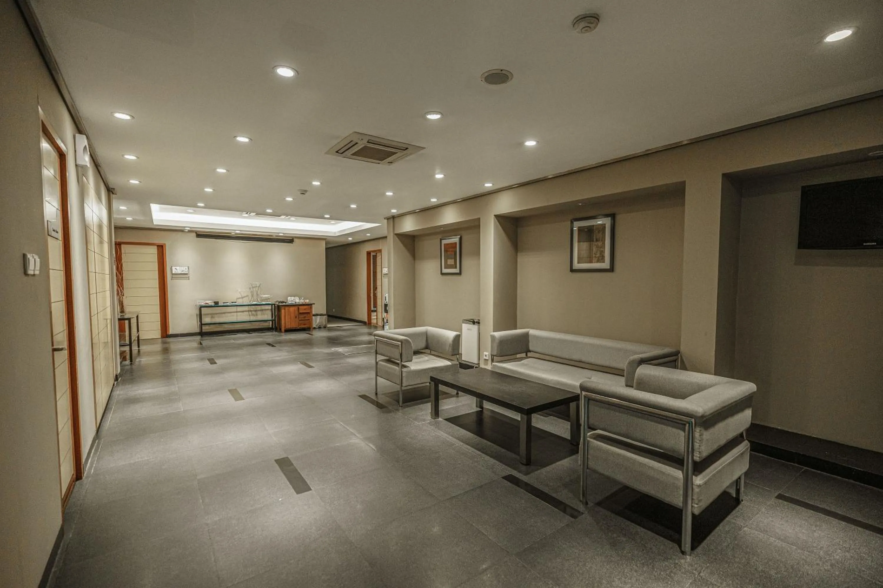 Hotel KIMAYA Slipi Jakarta By HARRIS