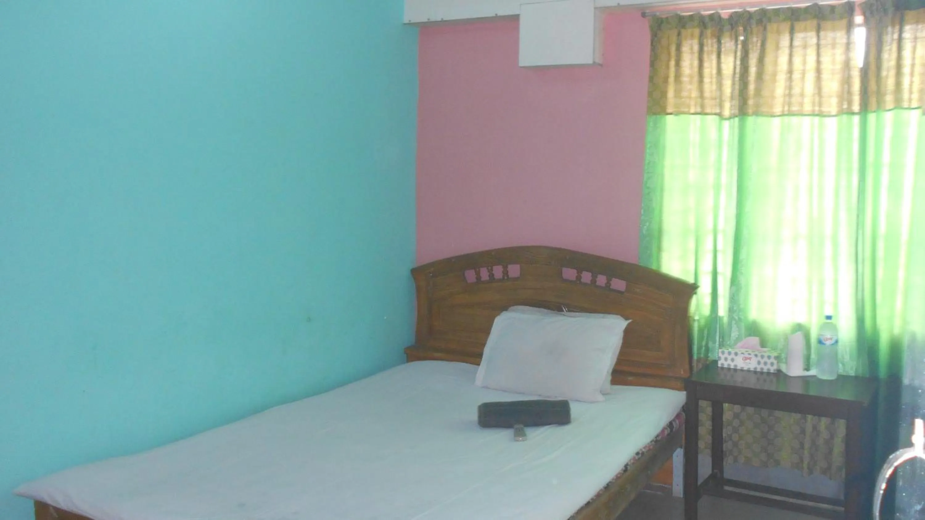 Bed in Hotel As Shams International