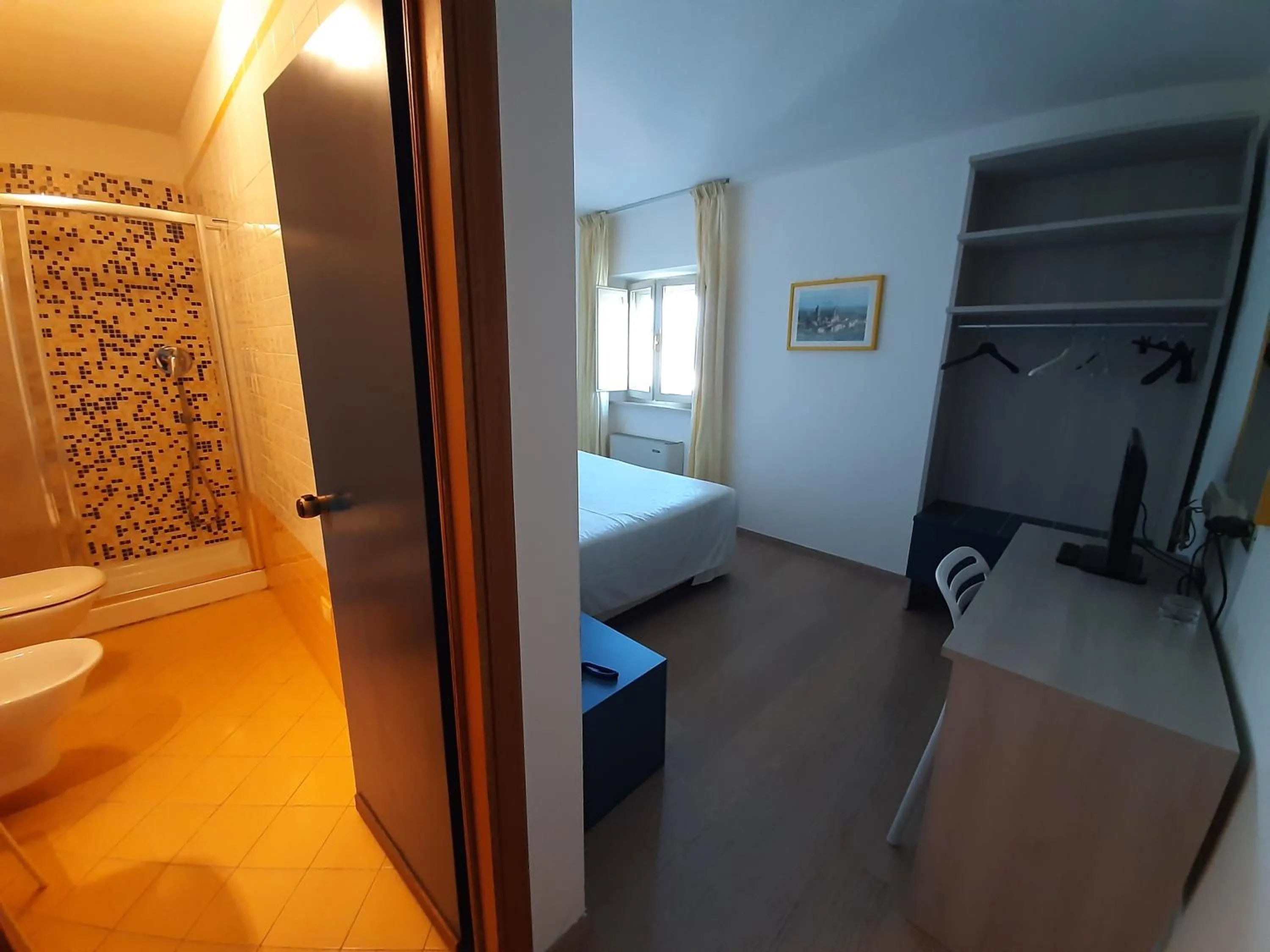 Photo of the whole room, Bed in Elba Hotel