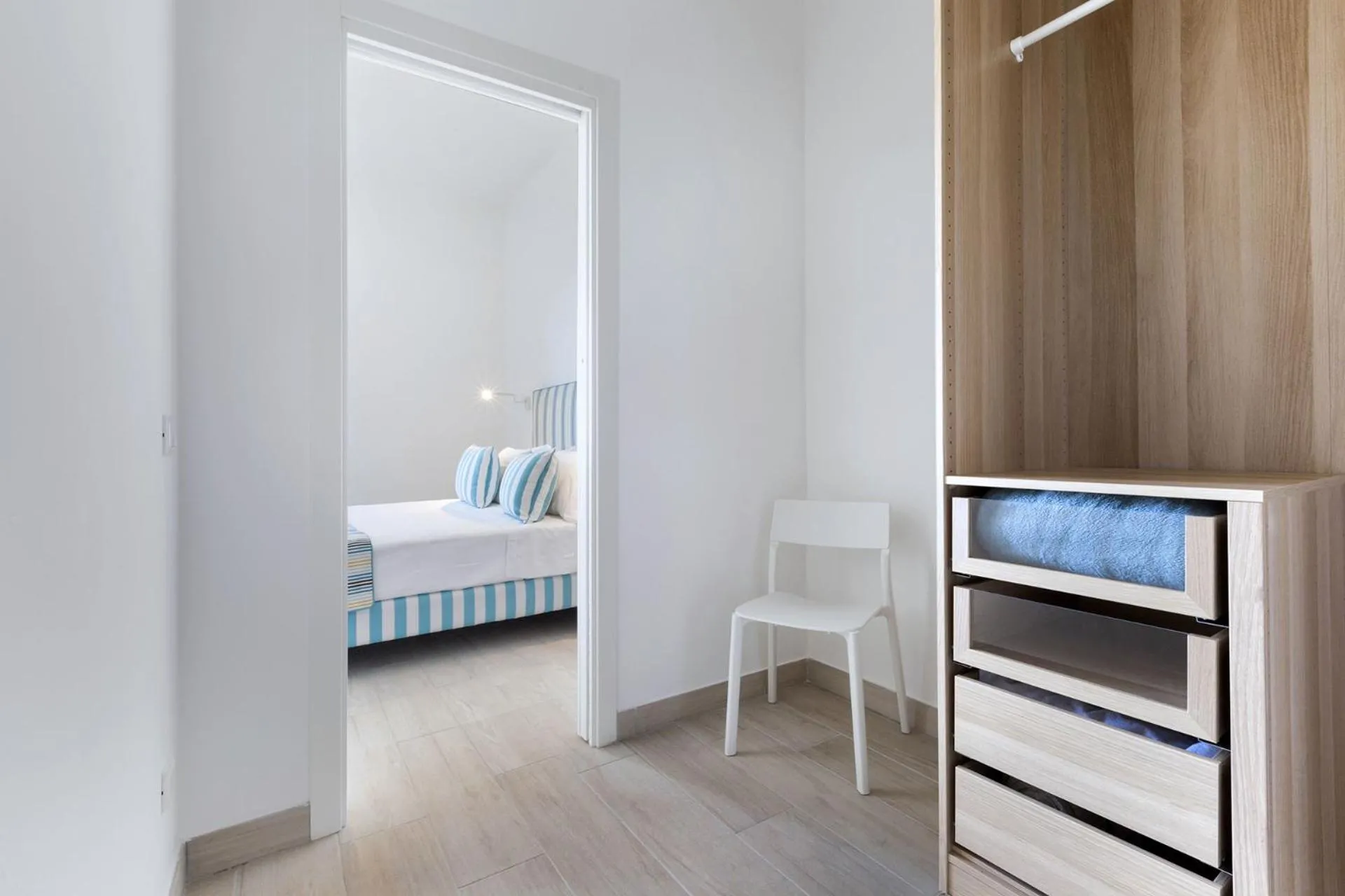 Decorative detail, Bed in Amore Rentals - Appartamento Tramontano