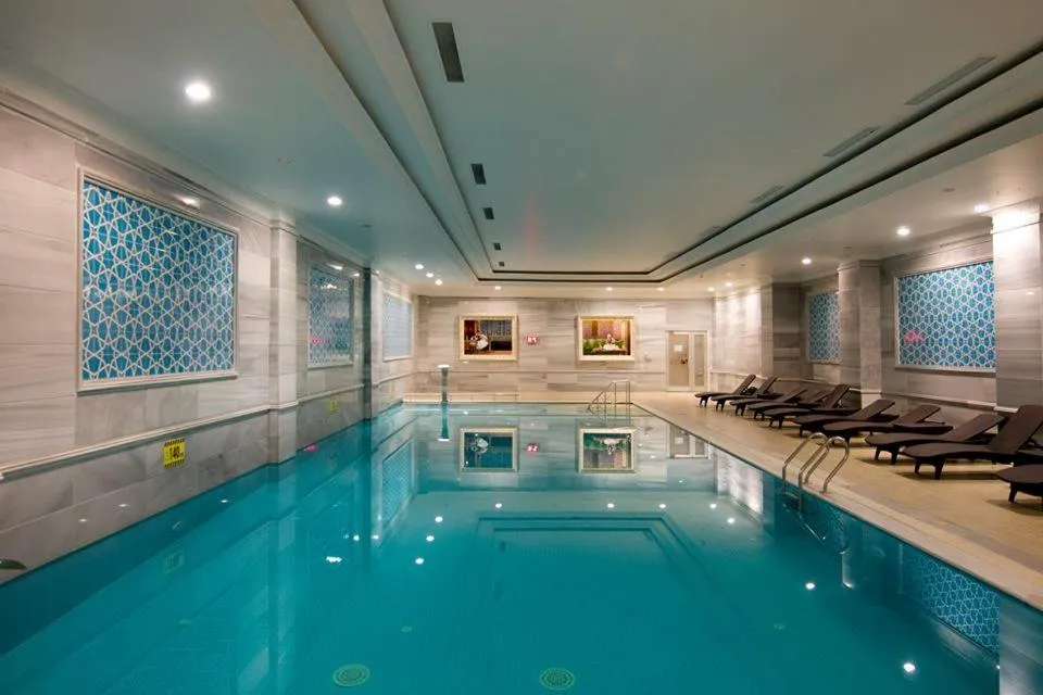 Hot Spring Bath in The Sign Kocaeli Thermal Spa Hotel &Convention Center