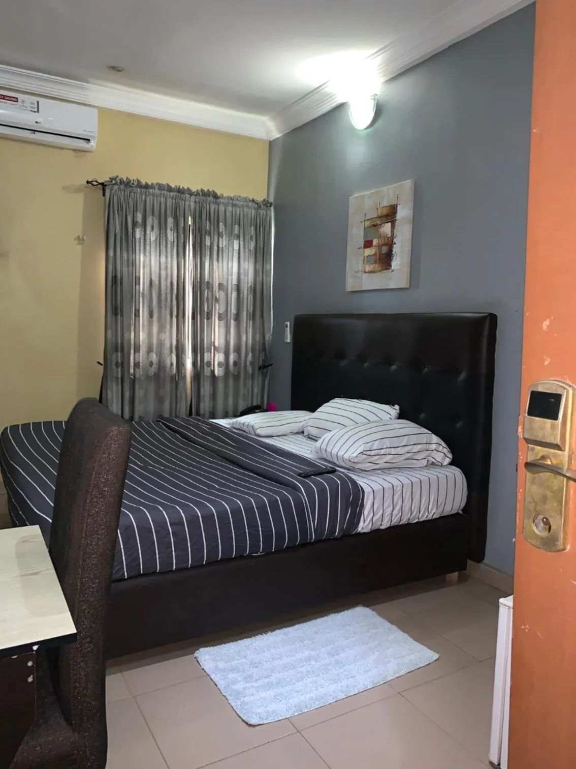 Photo of the whole room in Pulville Boulevard