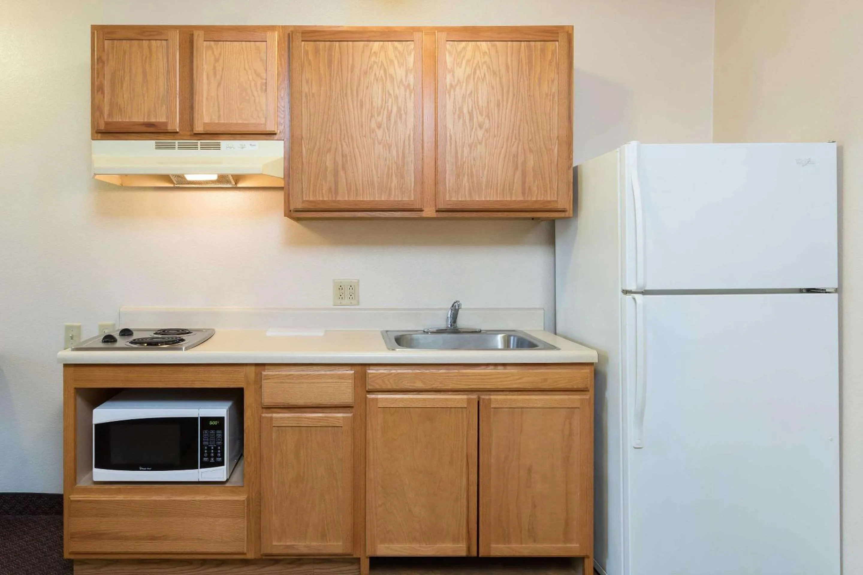 Photo of the whole room in WoodSpring Suites Tyler Rose Garden