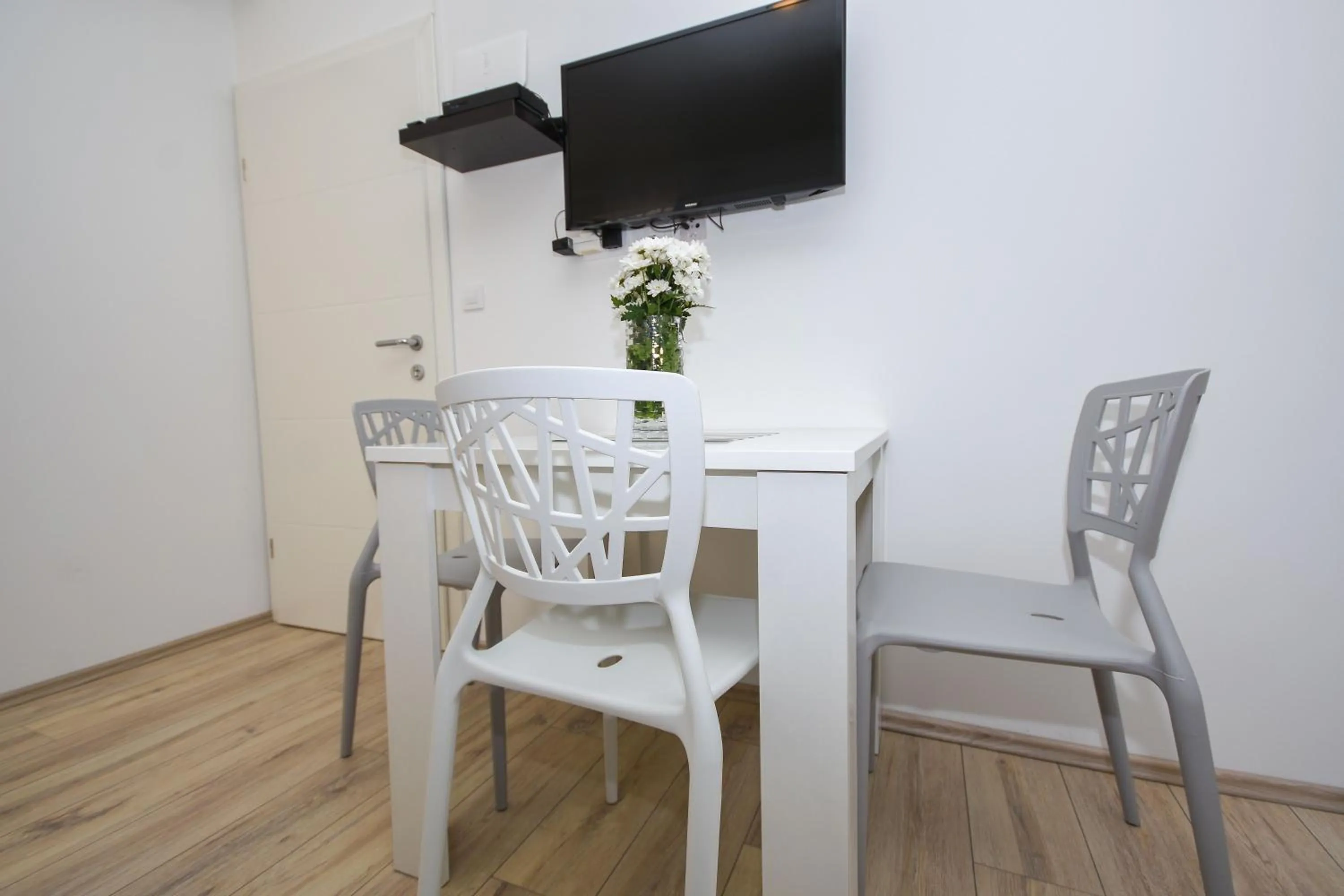 TV and multimedia in Tragos Lemon Tree