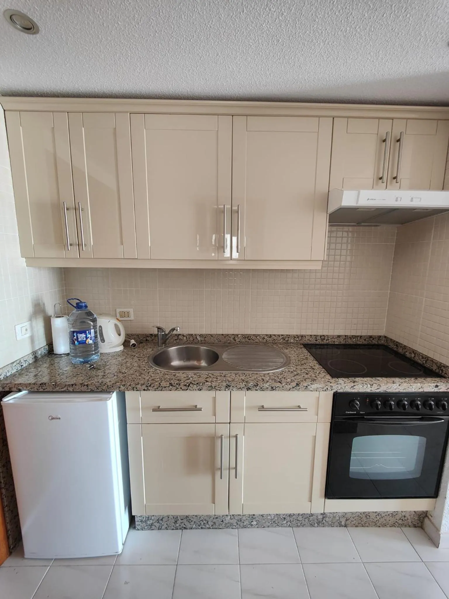 Kitchen or kitchenette in Port Royale