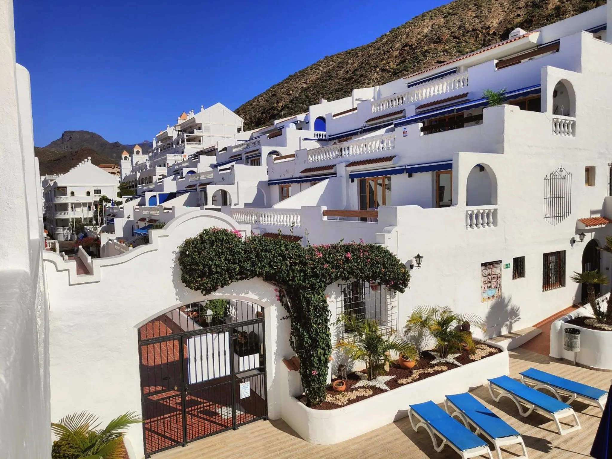 Property building in Port Royale