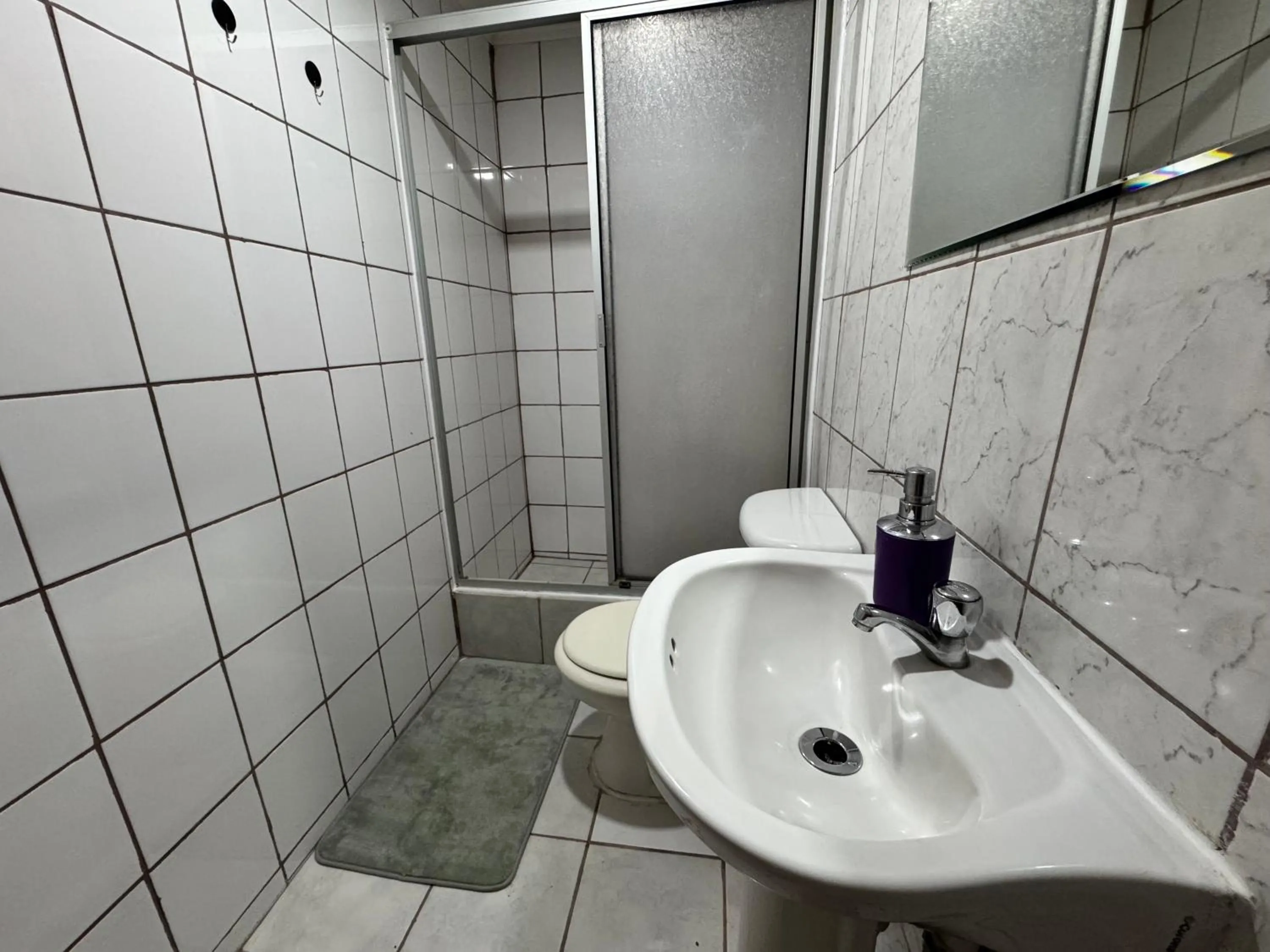 Shower in Residencial Don Santiago