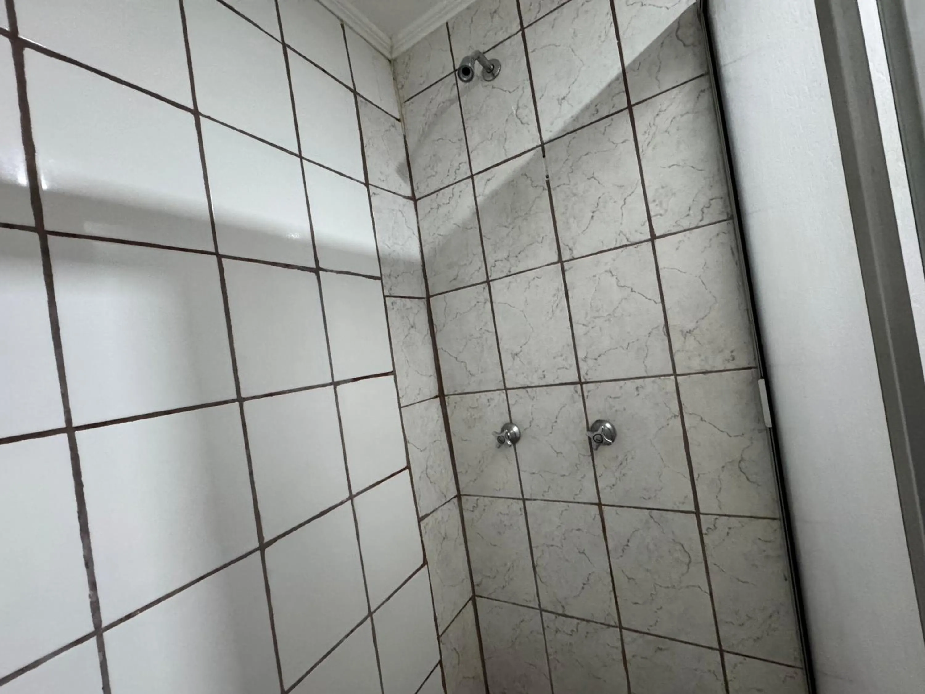 Shower in Residencial Don Santiago